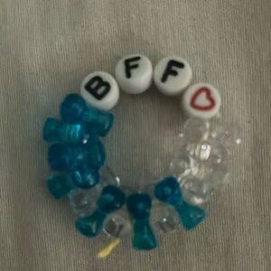 I’m selling a best friend ring